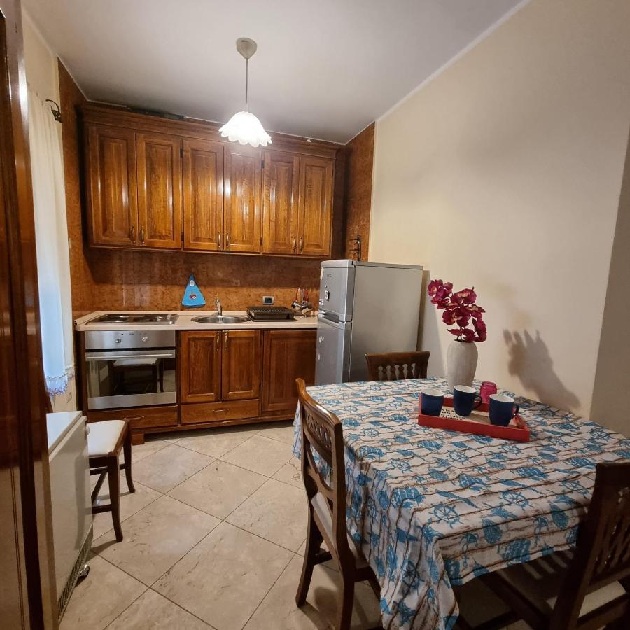 Apartment On The Shore Of The Bay Of Kotor With Free Wi-Fi מראה חיצוני תמונה
